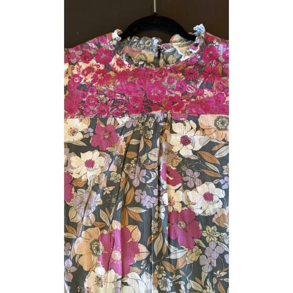 Floral Embroidered Top by Savanna Jane - Picture 3 of 4